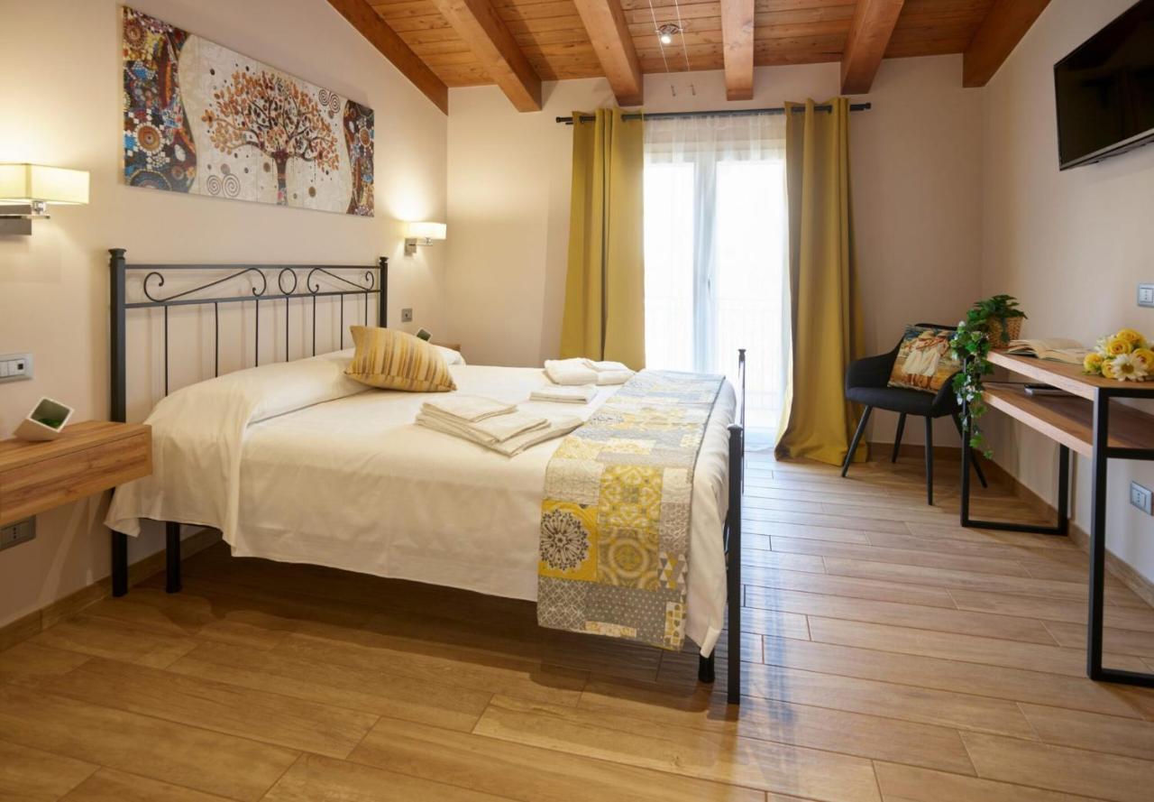 Il Beccaria Relais B&B Fondi Kültér fotó